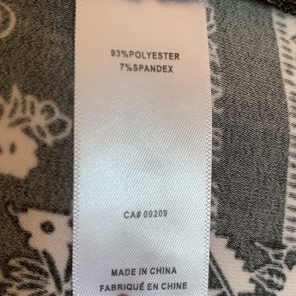 CLEO WOMEN’S V-NECK TOP w/ OFF THE SHOULDER SLEEVES - Picture 16 of 16